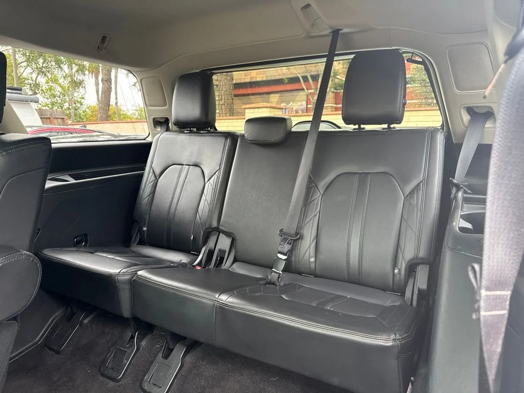 Used 2018 White Ford Platinum image 16