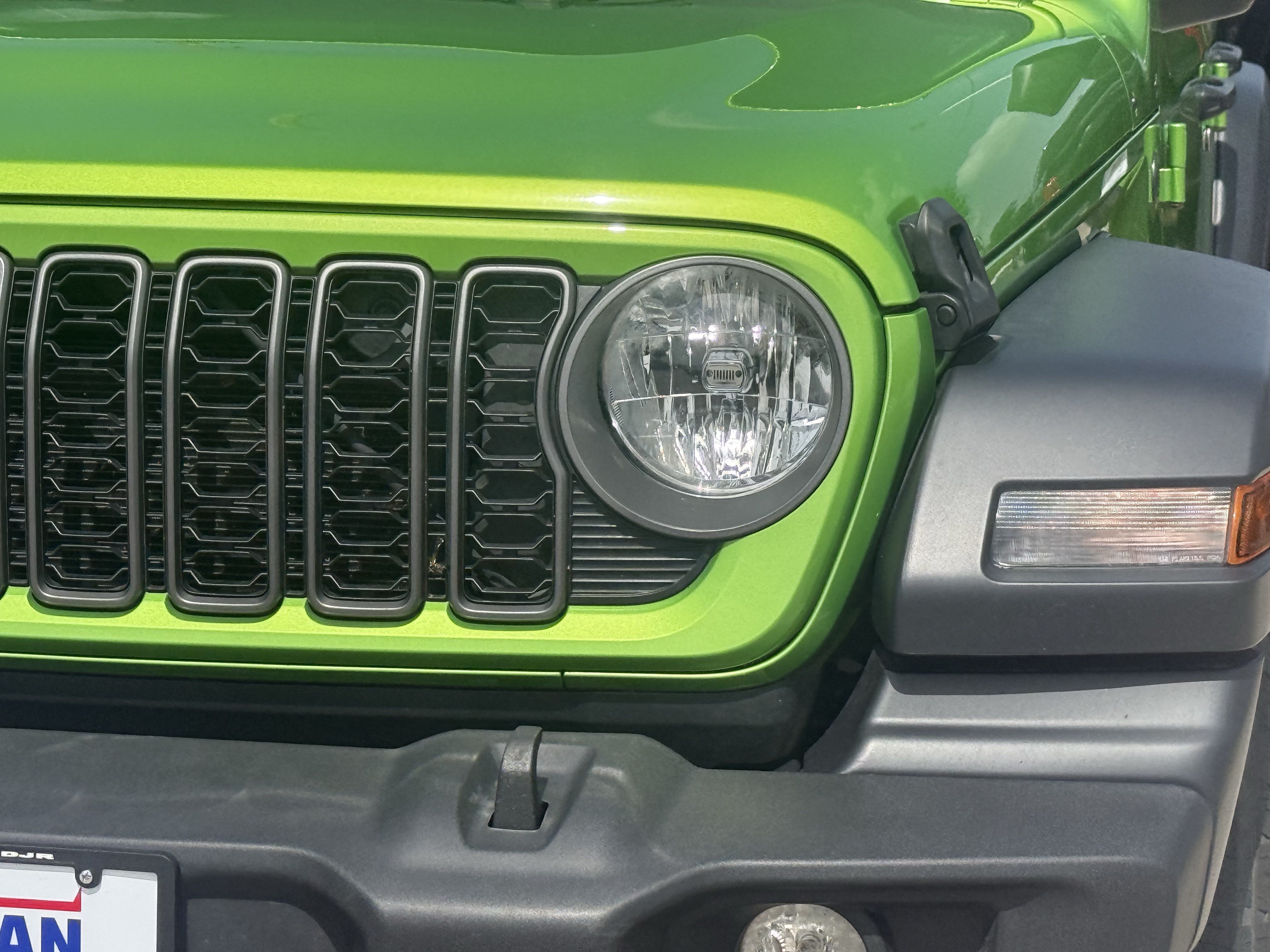 Used 2025 Mojito Clearcoat Jeep Sport image 11