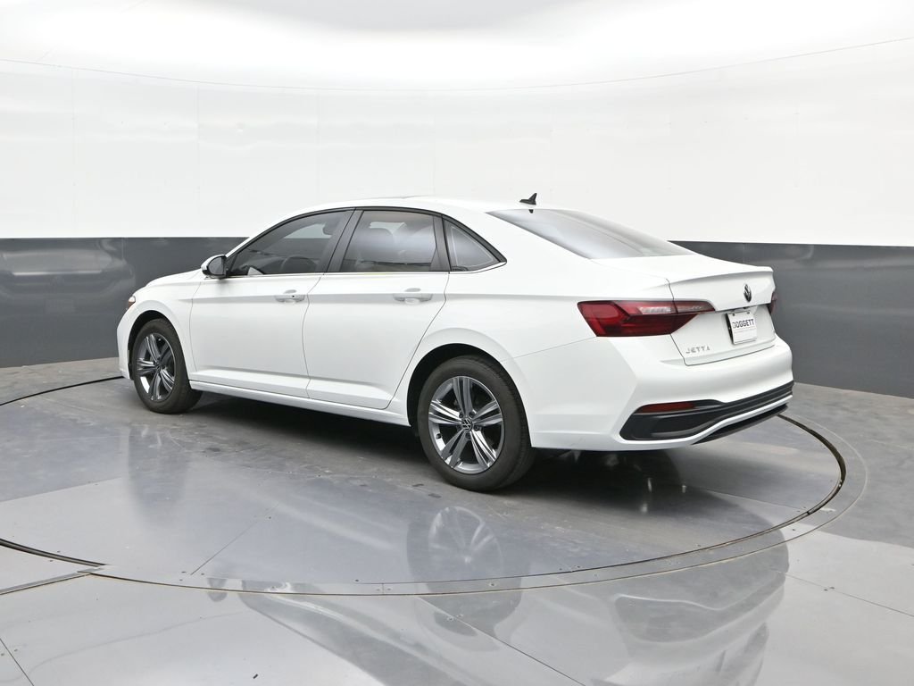Used 2024 White Volkswagen 1.5T SE image 5