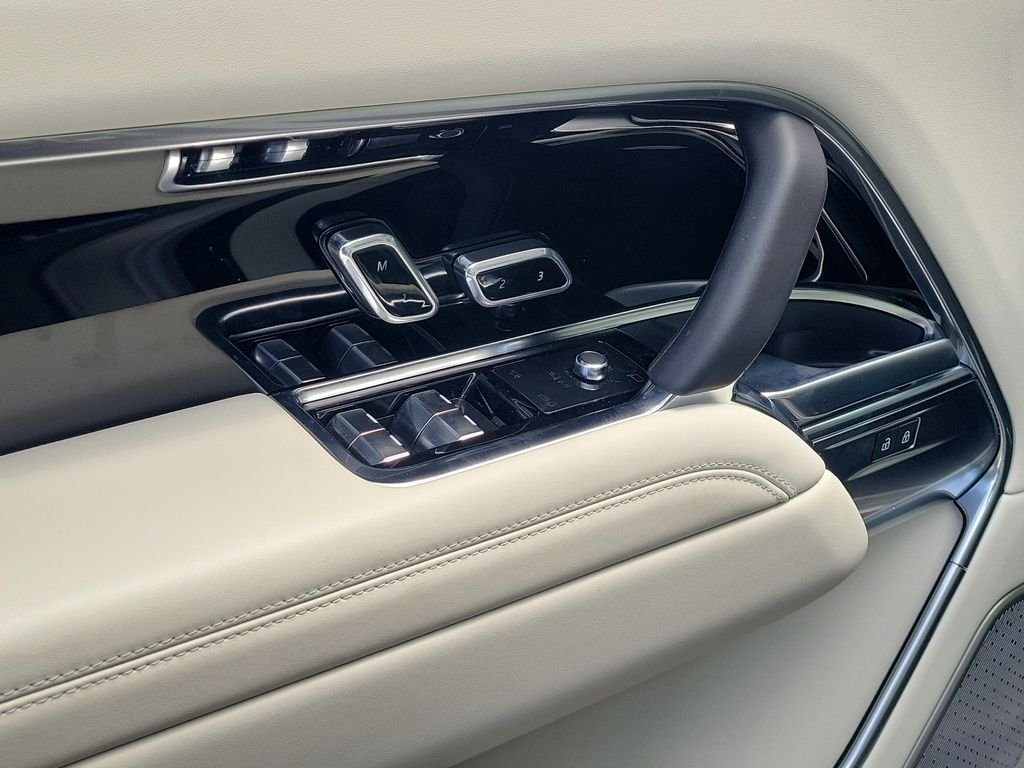New 2026 Sunset Gold Satin Land Rover Autobiography image 24