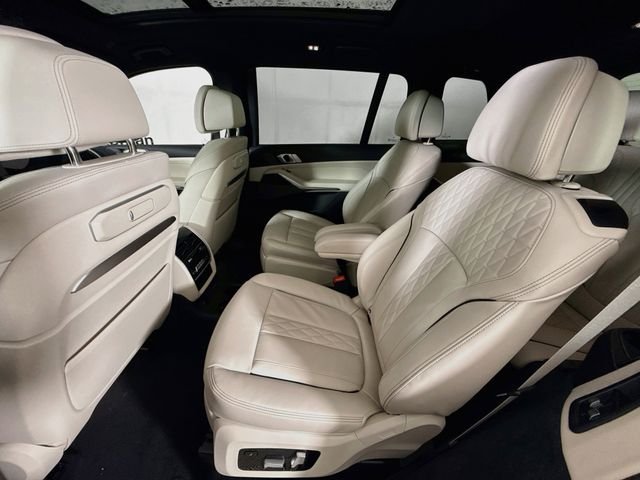 New 2027 White Metallic BMW xDrive40i image 26