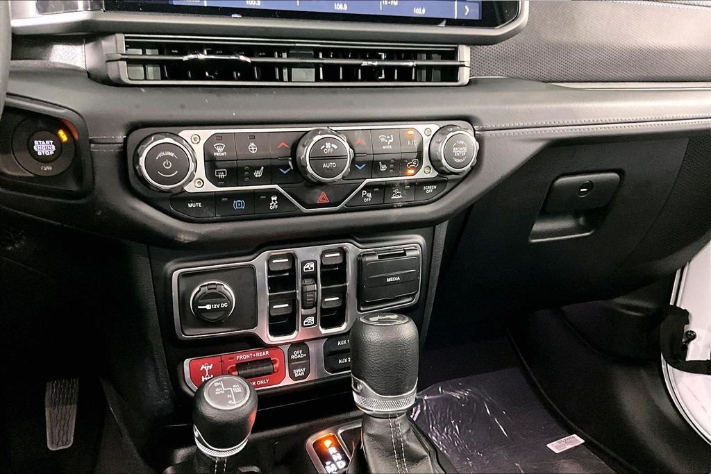 2025 Jeep Wrangler 4xe Rubicon 4XE - Photo 8