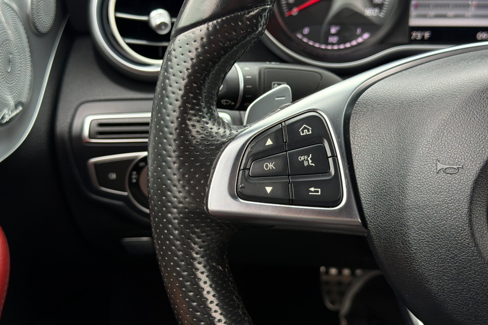 Used 2017  Mercedes-Benz C 300 image 27