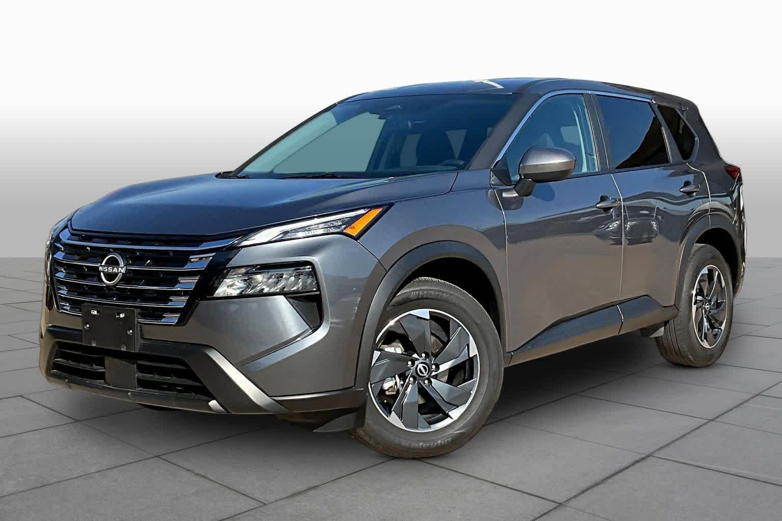 Used 2025 Gun Metallic Nissan SV image 2