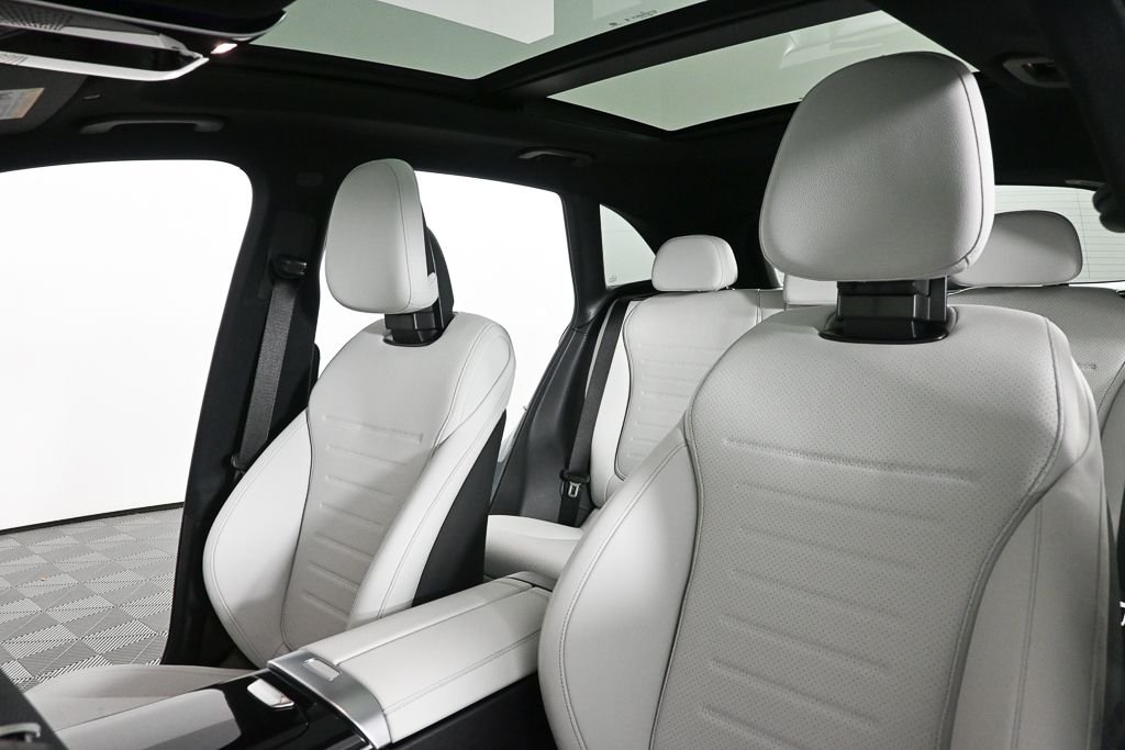 New 2026 Verde Silver Metallic Mercedes-Benz GLC 300 image 5