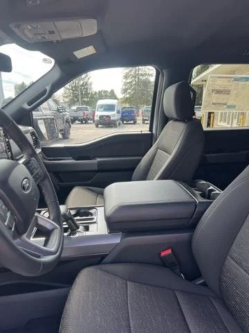 New 2026 Oxford White Ford XLT image 38