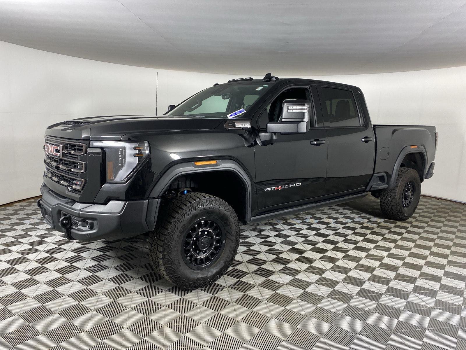 Used 2025 Onyx Black GMC AT4X image 3