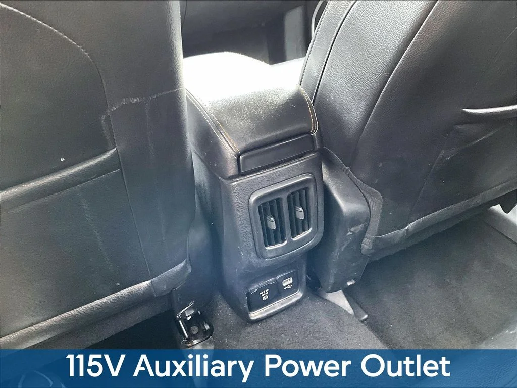 Used 2018 Black Jeep Latitude image 13