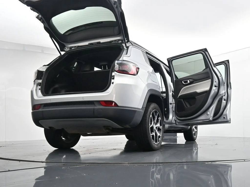 Used 2024 Silver Jeep Limited image 45