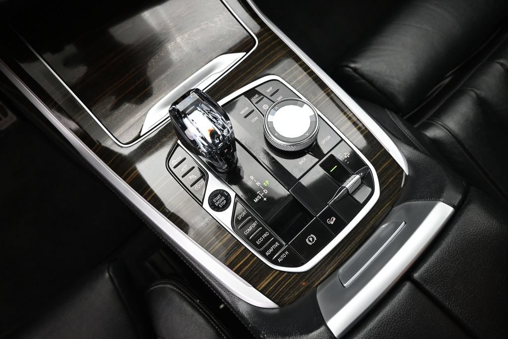 Used 2020 Black BMW xDrive40i image 26