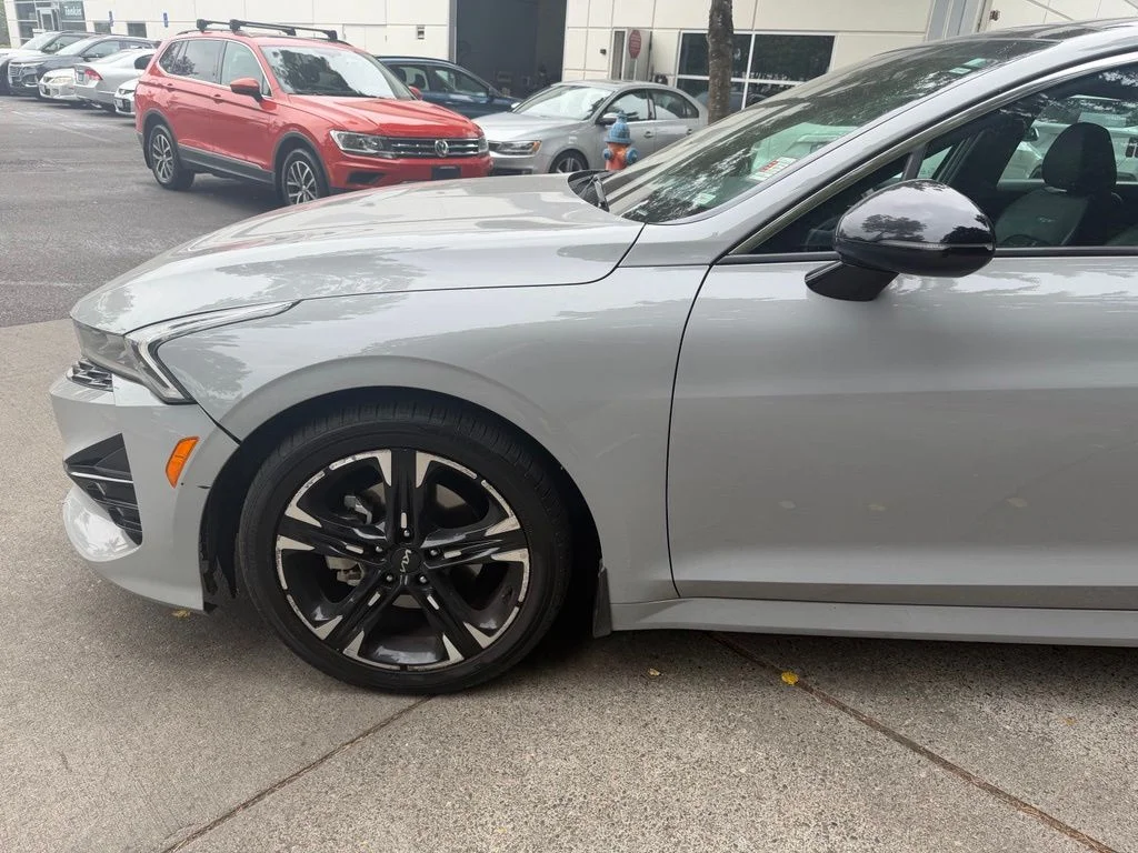 Used 2022 Wolf Gray Kia GT-Line image 9