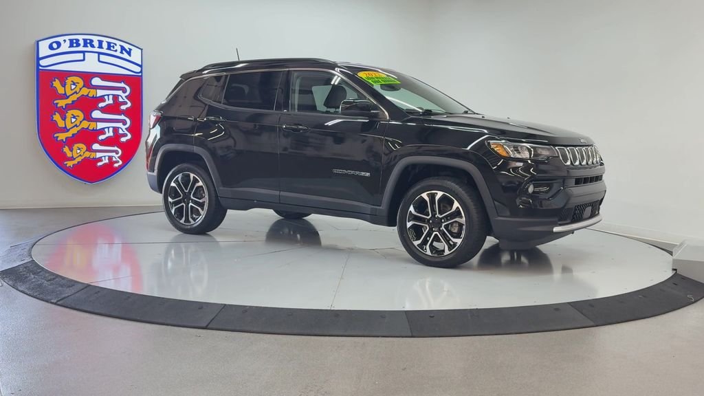 Used 2022 Diamond Black Jeep Limited image 3