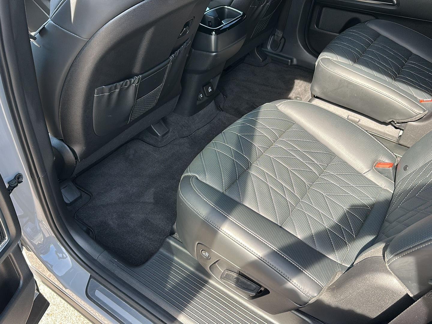 Certified Used 2025 Wolf Gray Kia SX-Prestige X-Line image 25