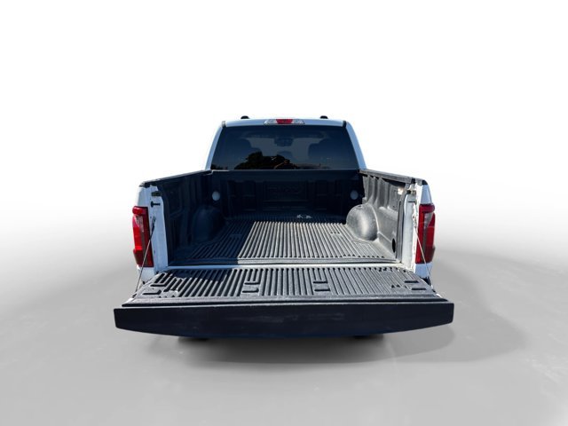 Used 2025 Oxford White Ford XLT image 17