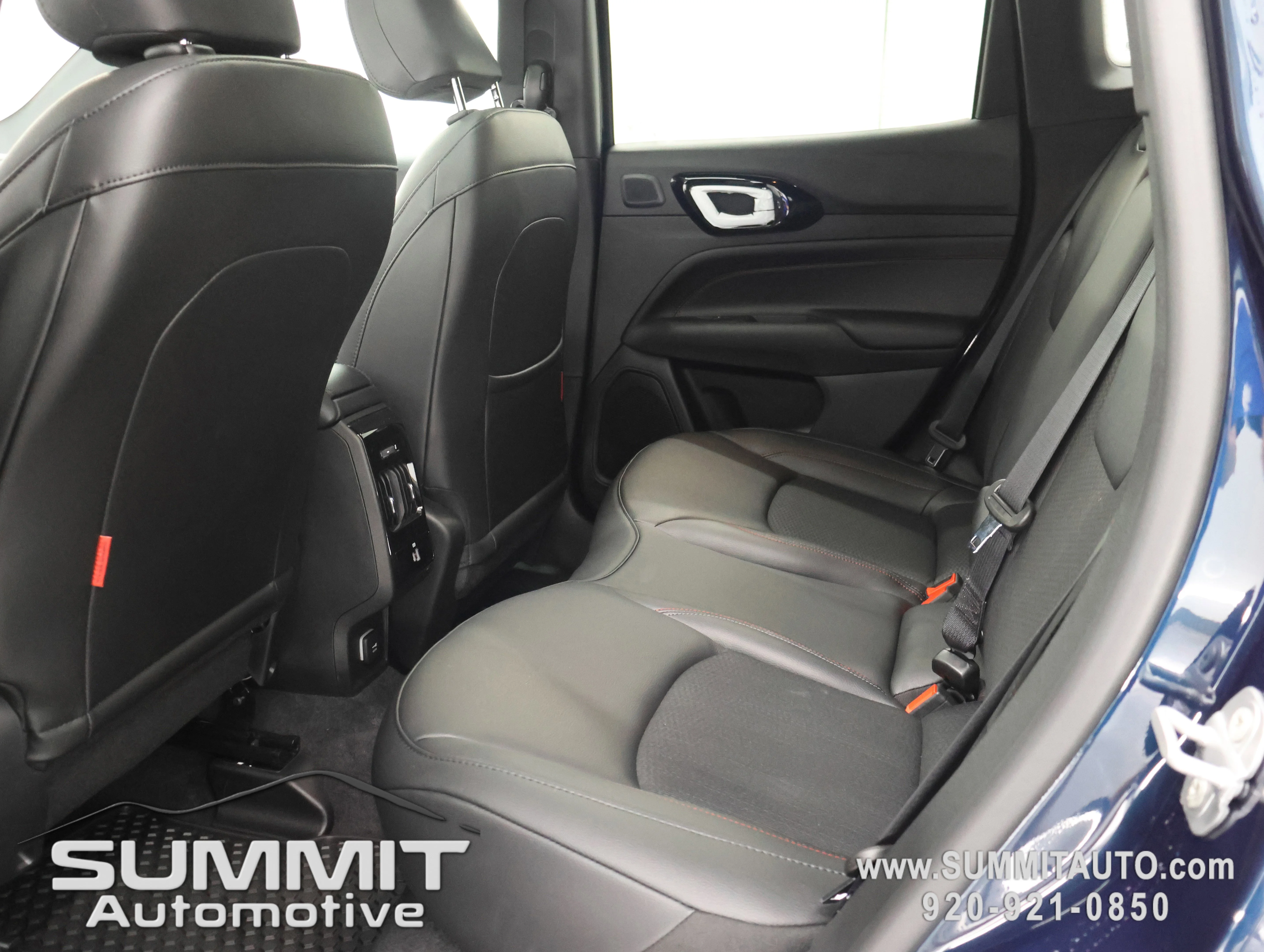 New 2026 Fathom Blue Pearl-Coat Exterior Paint Jeep Trailhawk image 9