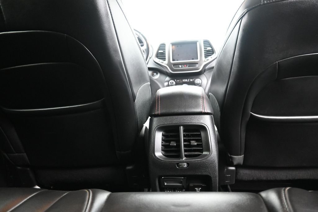 Used 2020 Velvet Red Pearlcoat Jeep Trailhawk image 25
