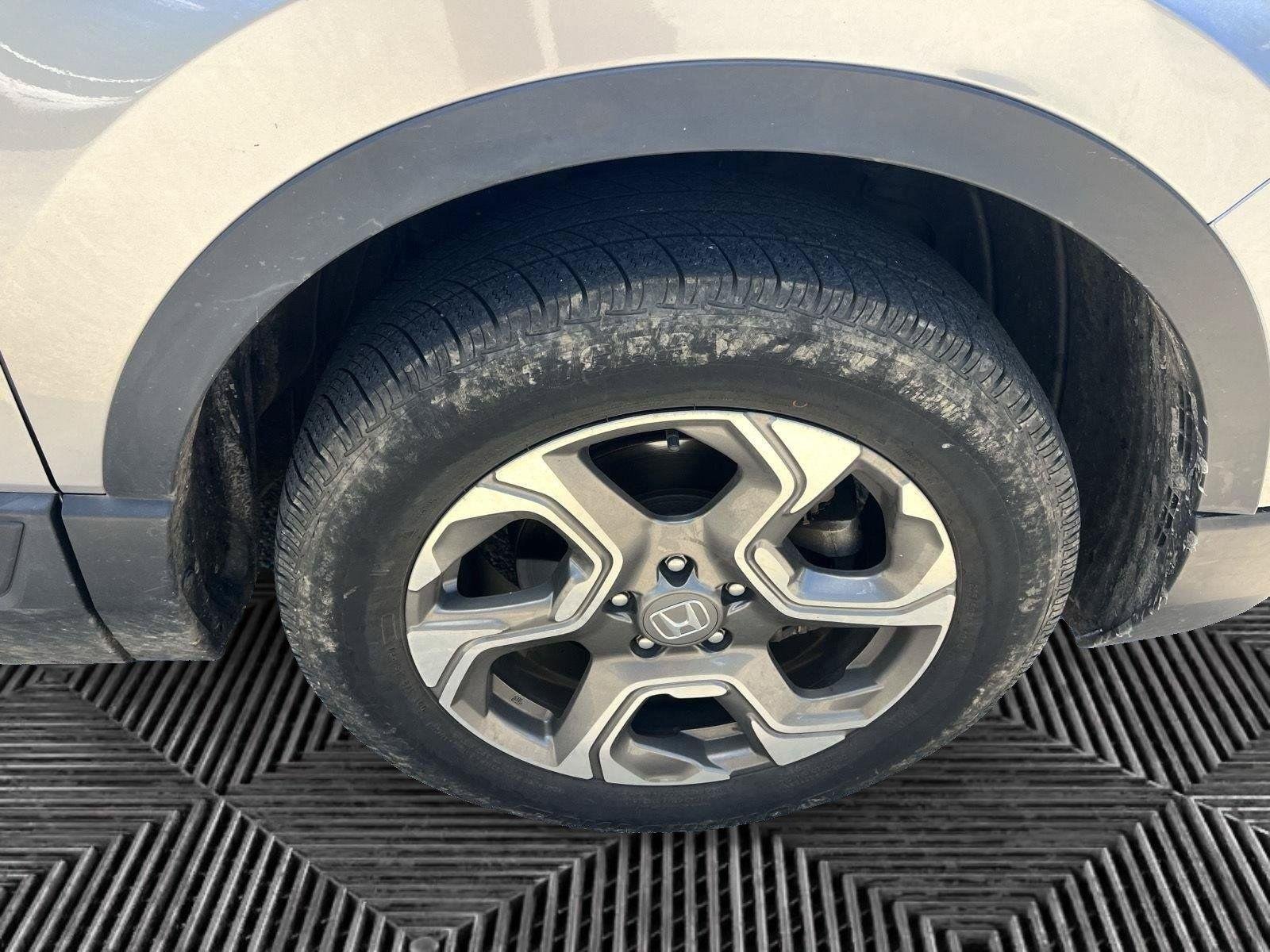 Used 2019 Lunar Silver Metallic Honda EX-L image 23