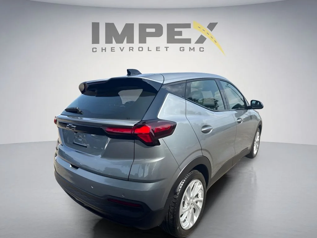 Used 2027 Gray Chevrolet LT image 5