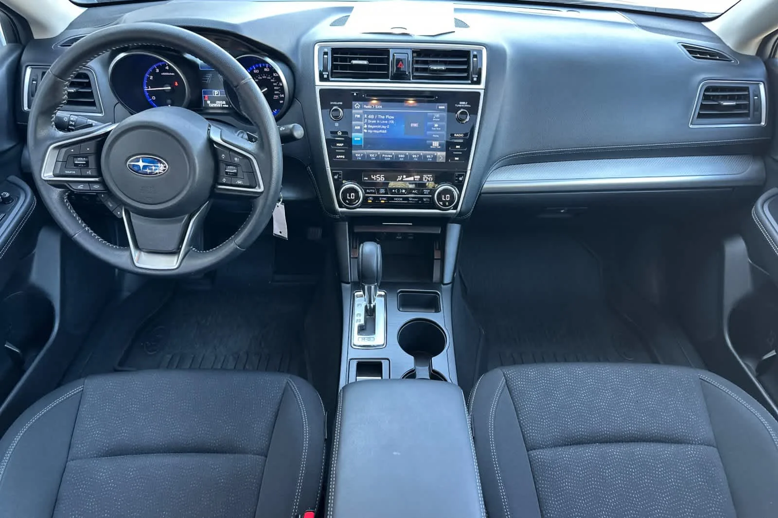 Used 2018 Twilight Blue Metallic Subaru Premium image 13