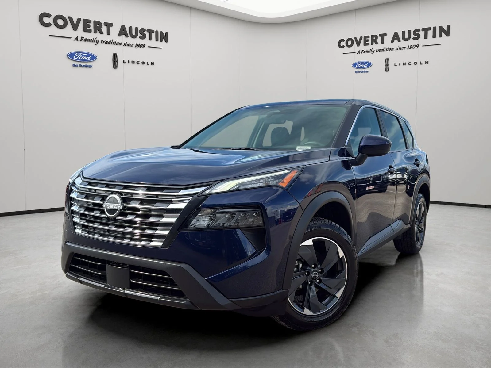 Used 2024 Blue Nissan SV image 1