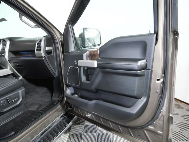 Used 2015  Ford Lariat image 12