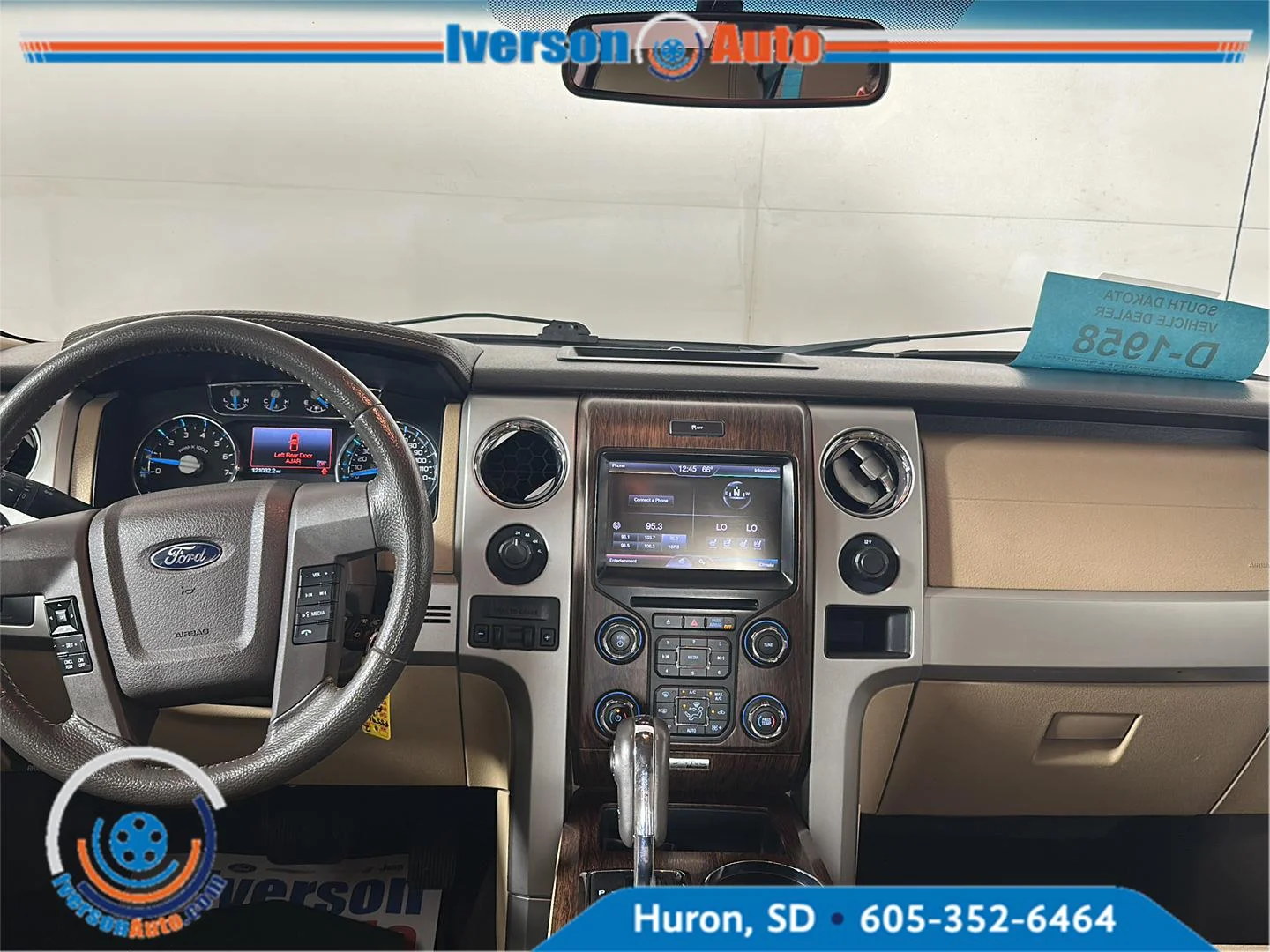 Used 2013 Green Gem Metallic/Pale Adobe Metallic Ford Lariat image 22