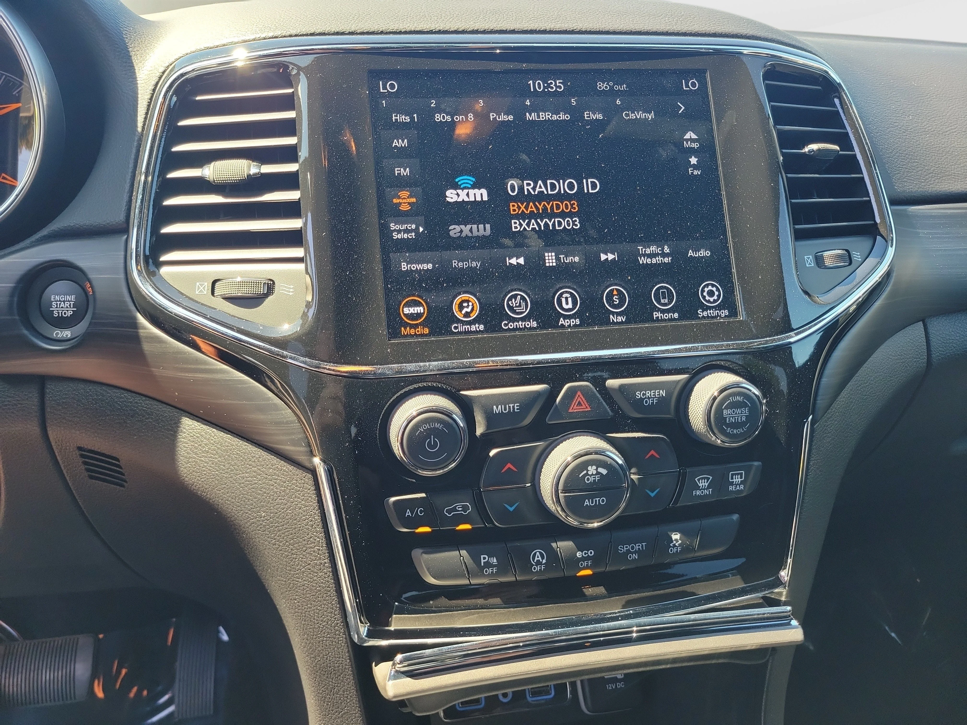 Certified Used 2021 White Jeep Laredo X image 19