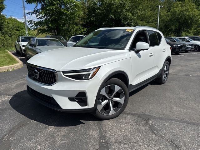 2023 Volvo XC40 B5 Plus Bright AWD's photo