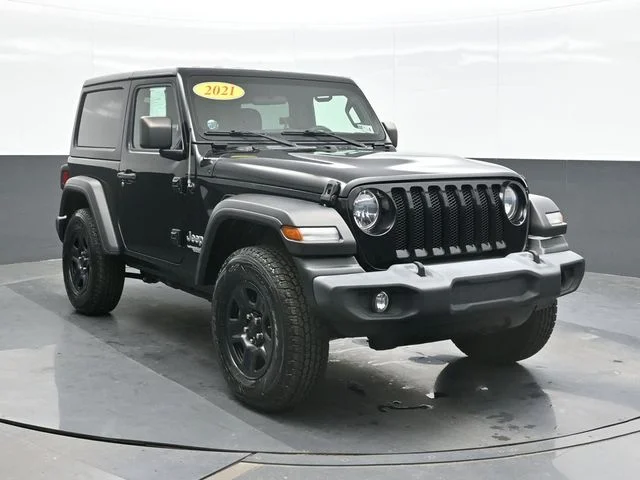 Used 2021 Black Jeep Sport image 5