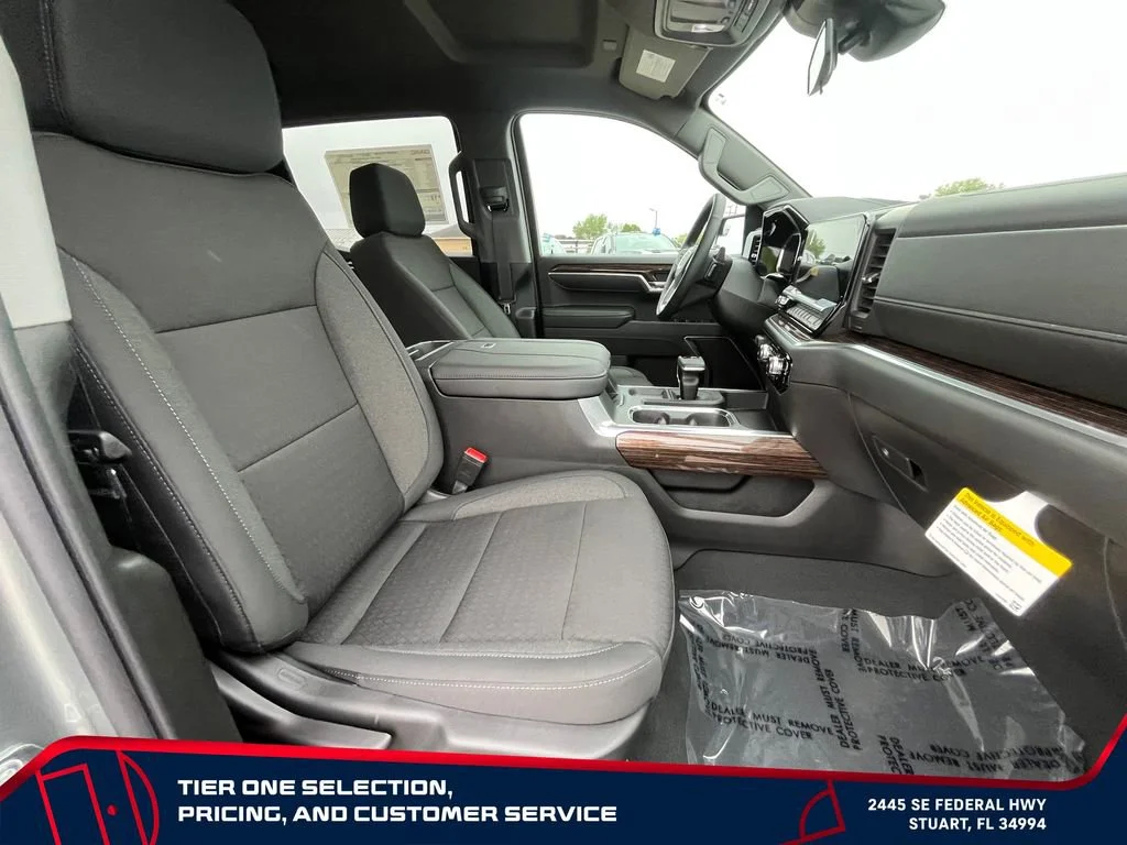 New 2026 Sterling Metallic GMC Elevation image 20