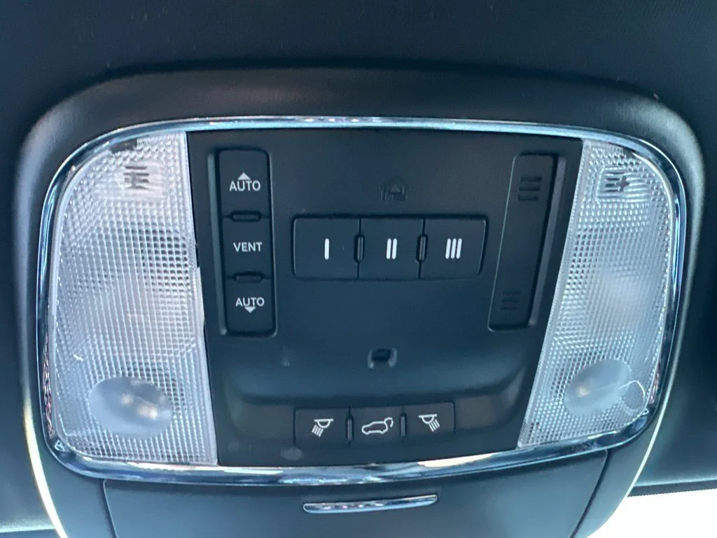 Used 2021 White Jeep Limited image 24