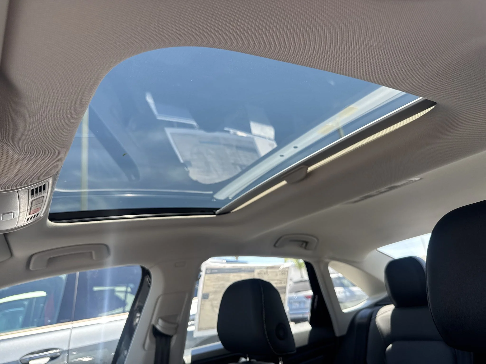 New 2026 Deep Black Pearl Volkswagen SEL image 29