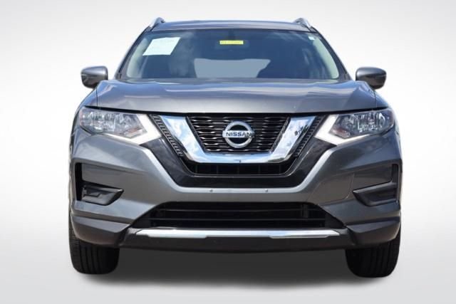 Used 2017 Gray Nissan SV image 4