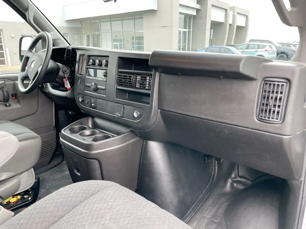 Used 2024 Summit White Chevrolet 2500 image 25