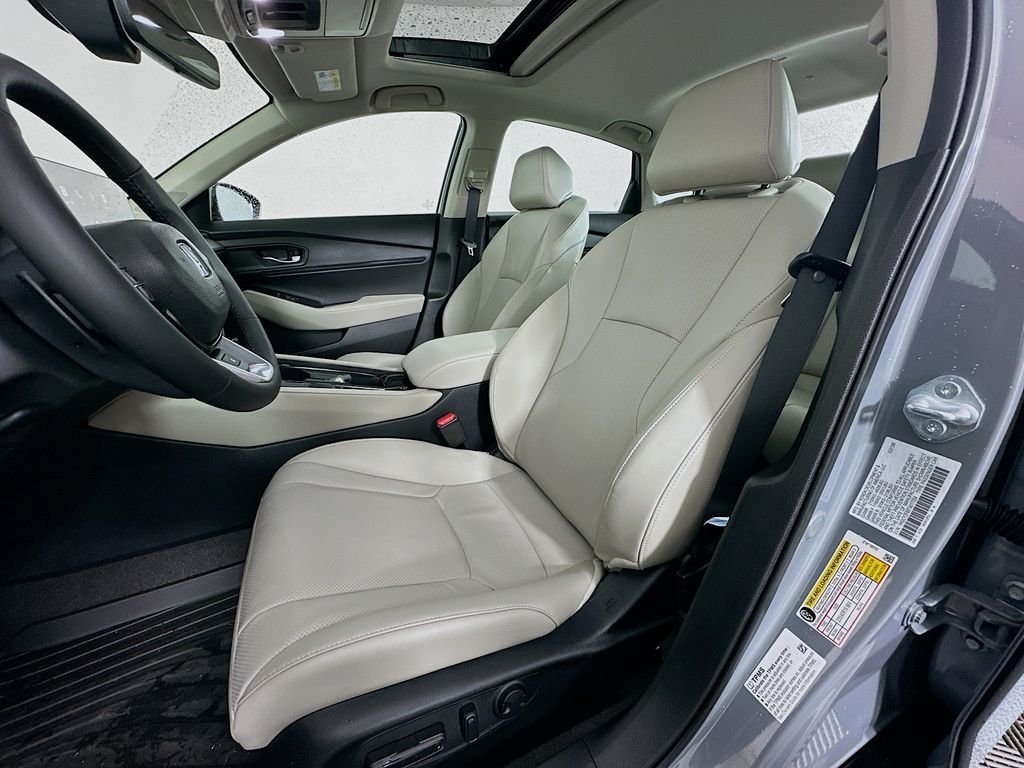 New 2026 Urban Gray Pearl Honda Touring image 21