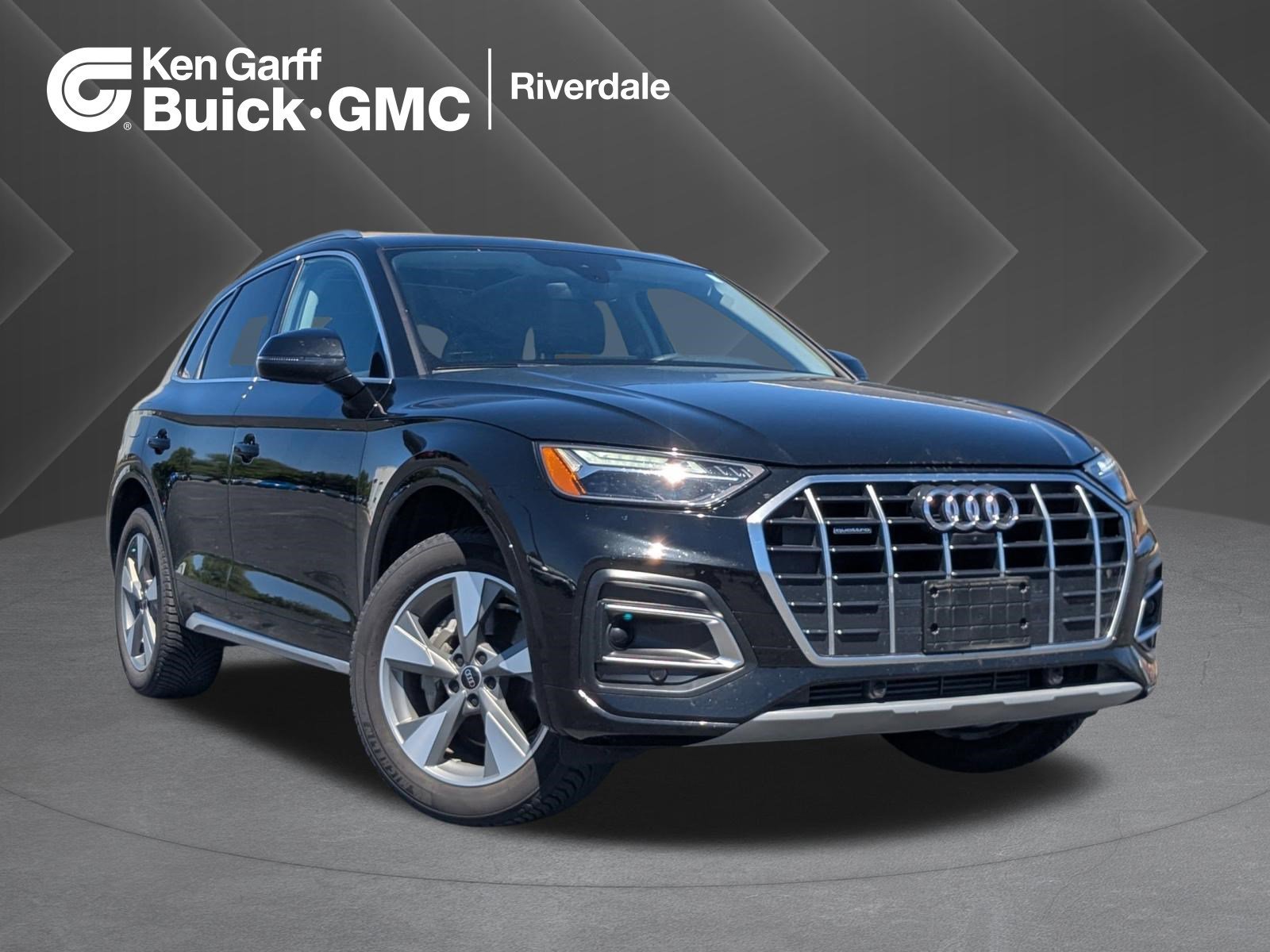 2023 Audi Q5 40 Premium Plus's photo