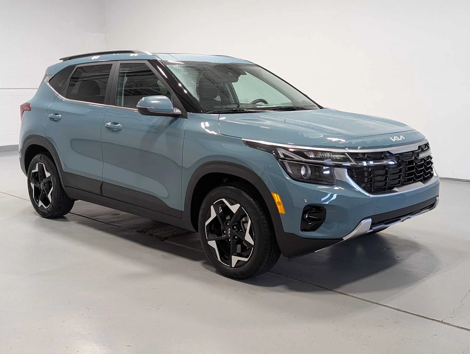 Certified Used 2024 Pluton Blue Kia EX image 6