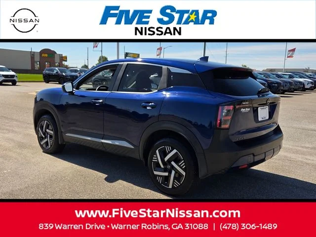 Used 2025 Blue Nissan SV image 9