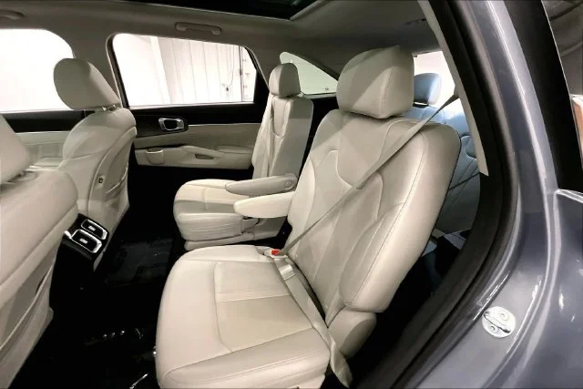 Used 2023 Everlasting Silver Kia SX image 24
