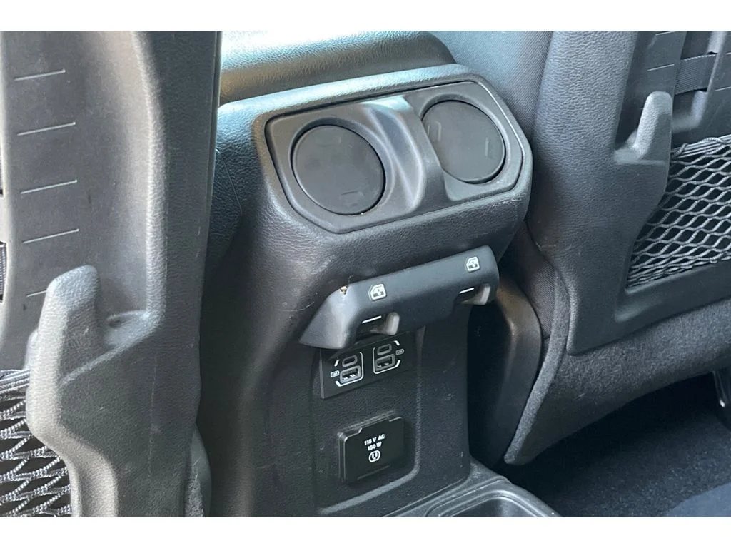Used 2022 Bright White Clearcoat Jeep Unlimited Rubicon image 41