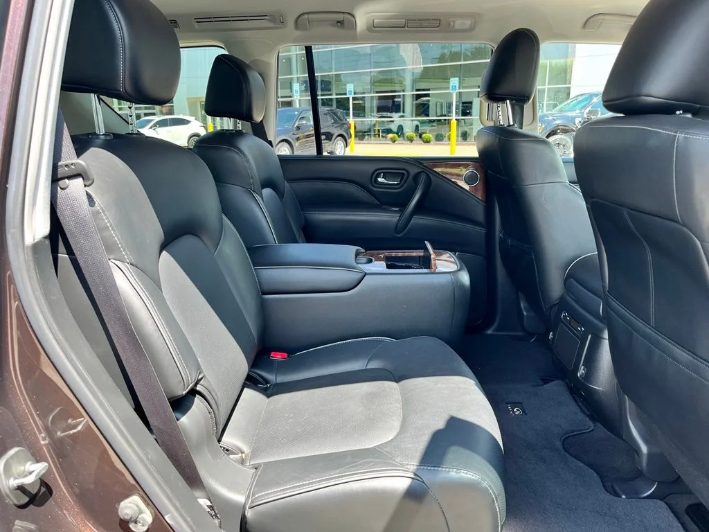 Used 2019 Brown INFINITI LUXE image 8