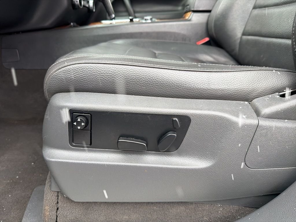 Used 2008  Volkswagen VR6 FSI image 12