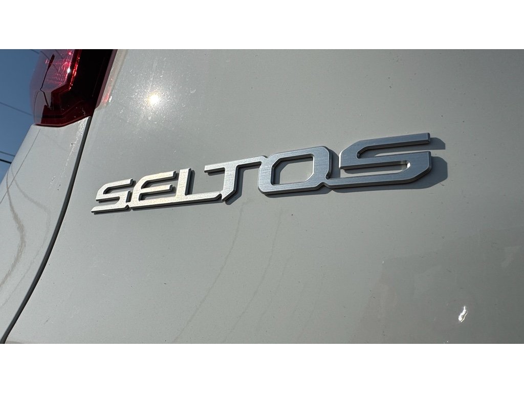 2026 Kia Seltos S photo 3