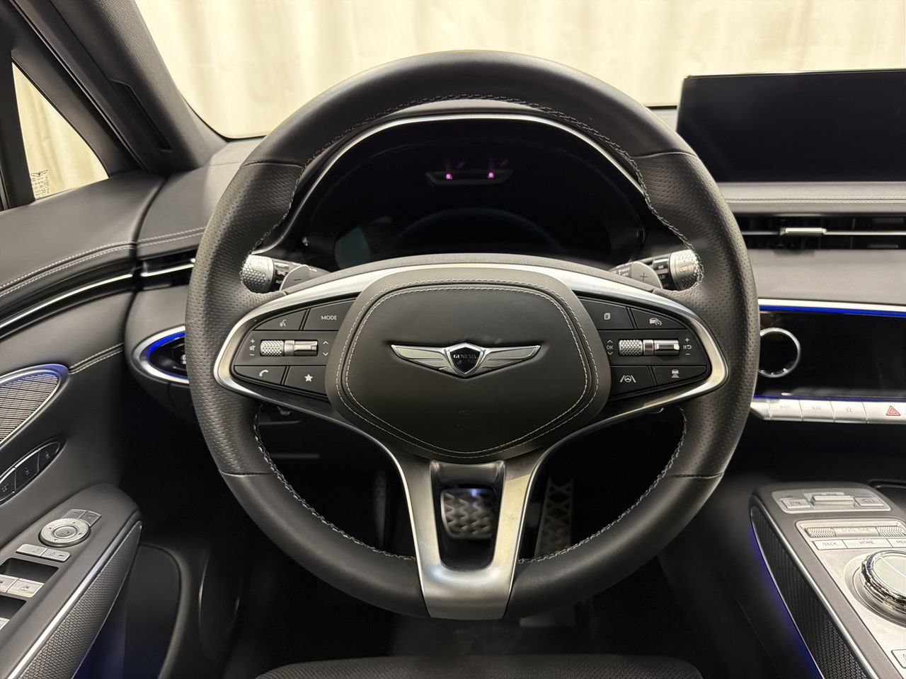 2023 GENESIS GV70 Standard - Photo 16
