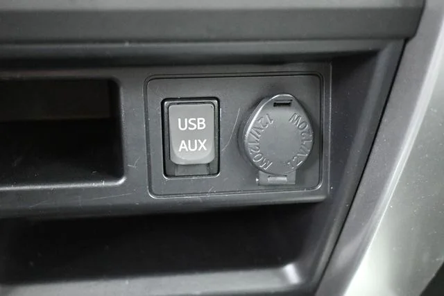 Used 2018 White Toyota SR5 image 26
