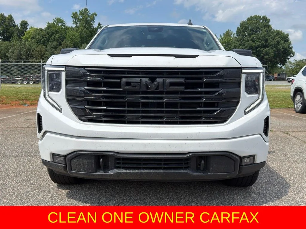 Used 2025 White GMC Elevation image 10