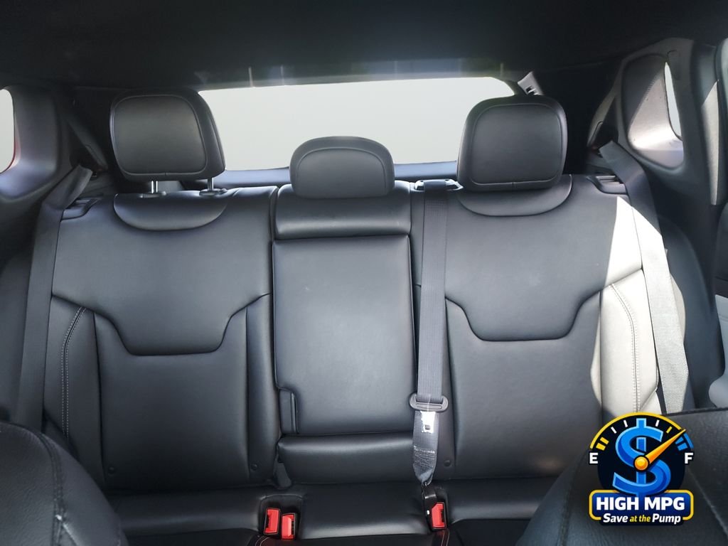 Used 2025 White Jeep Limited image 30