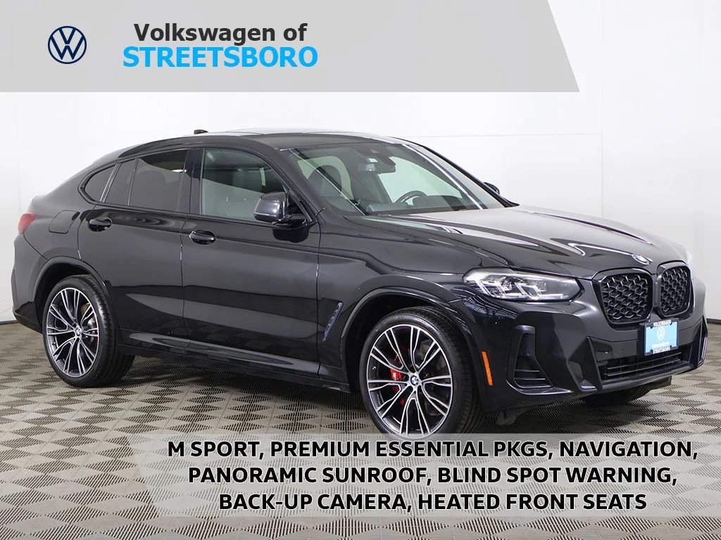2022 BMW X4 xDrive30i's photo