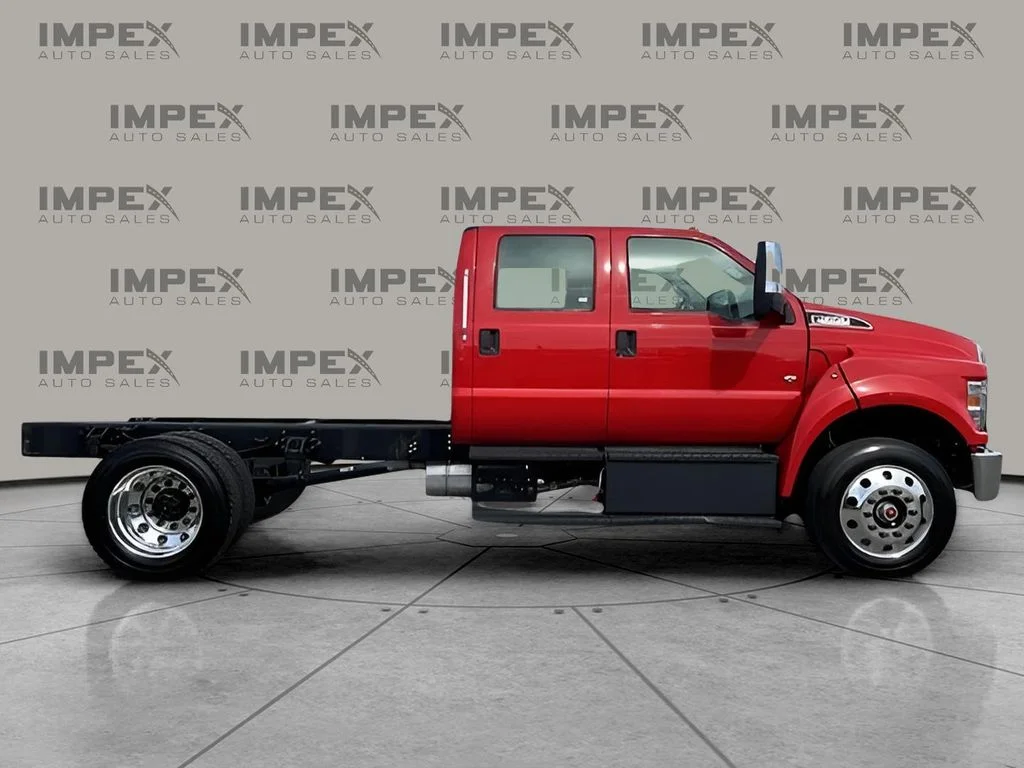 Used 2021 Red Ford Base image 4