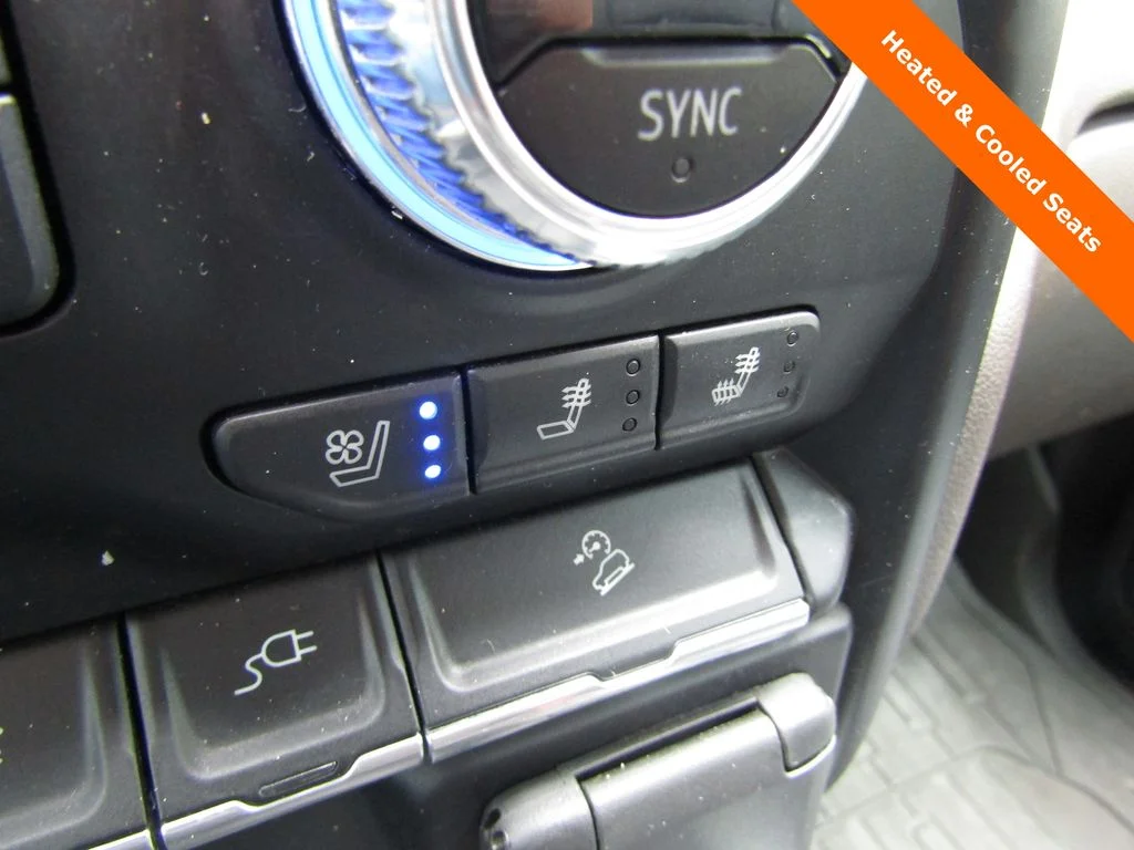 Used 2023 Red GMC Denali image 21